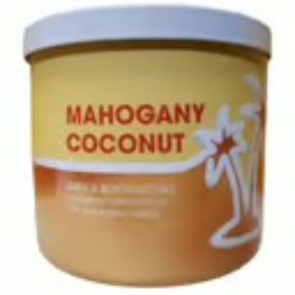 Bath and Body Works candle - Picture 1 of 2